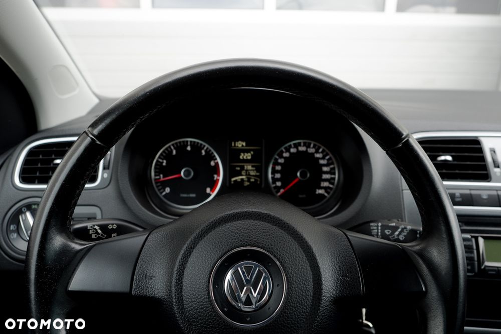 Volkswagen Polo 1.4 Highline - 18