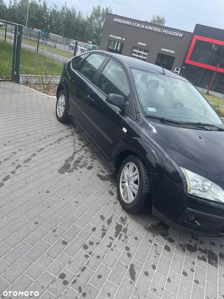 Ford Focus 1.8 TDCi Ambiente - 3