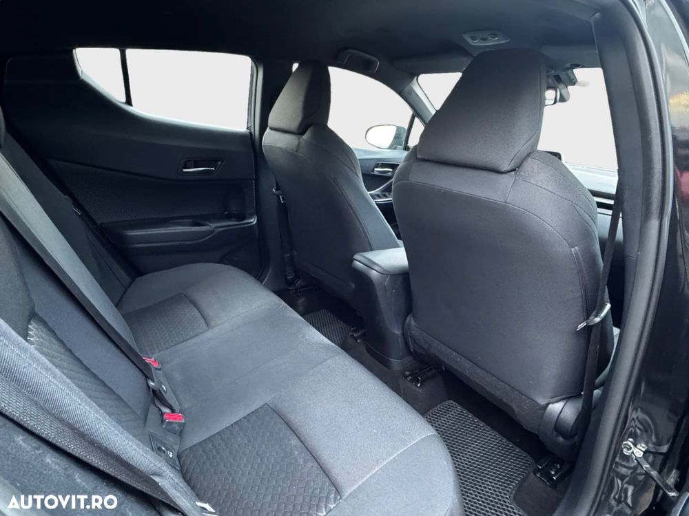 Toyota C-HR 1.8 HSD 4x2 CVT C-lassy LED - 12