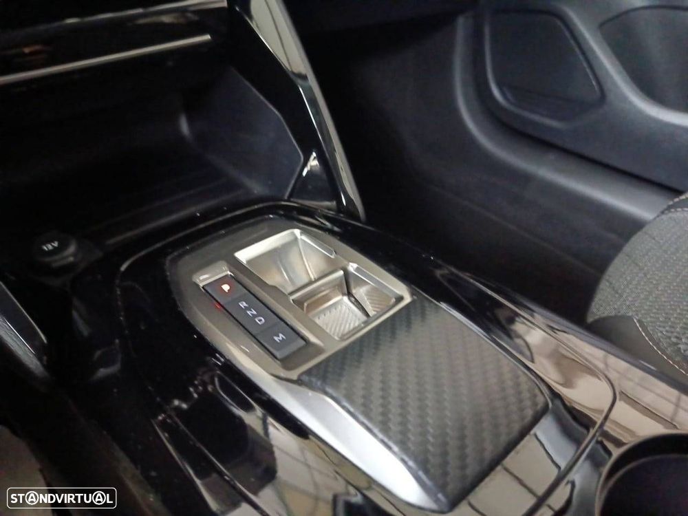 Peugeot 208 1.2 Hybrid Allure e-DCS6 - 20