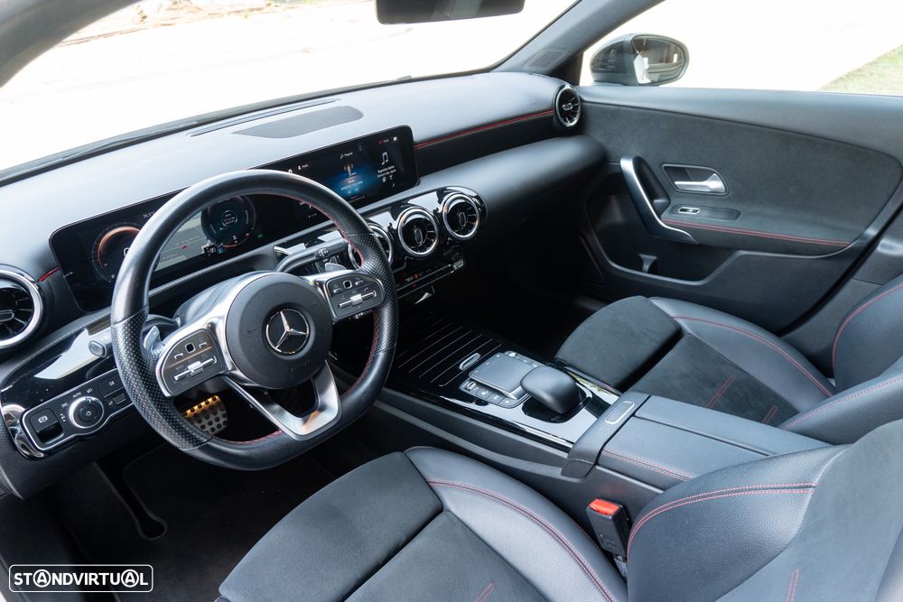 Mercedes-Benz A 180 7G-DCT AMG Line - 12