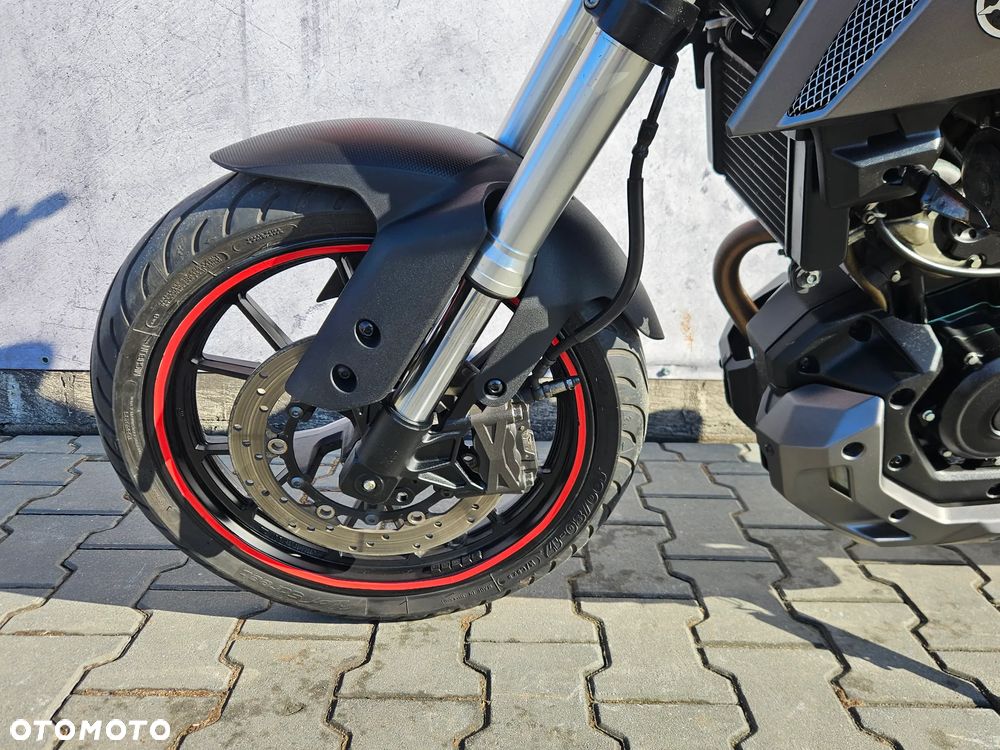 Yamaha MT - 15