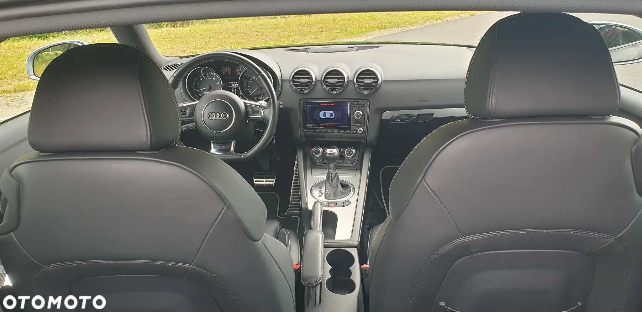 Audi TT S Coupé - 32