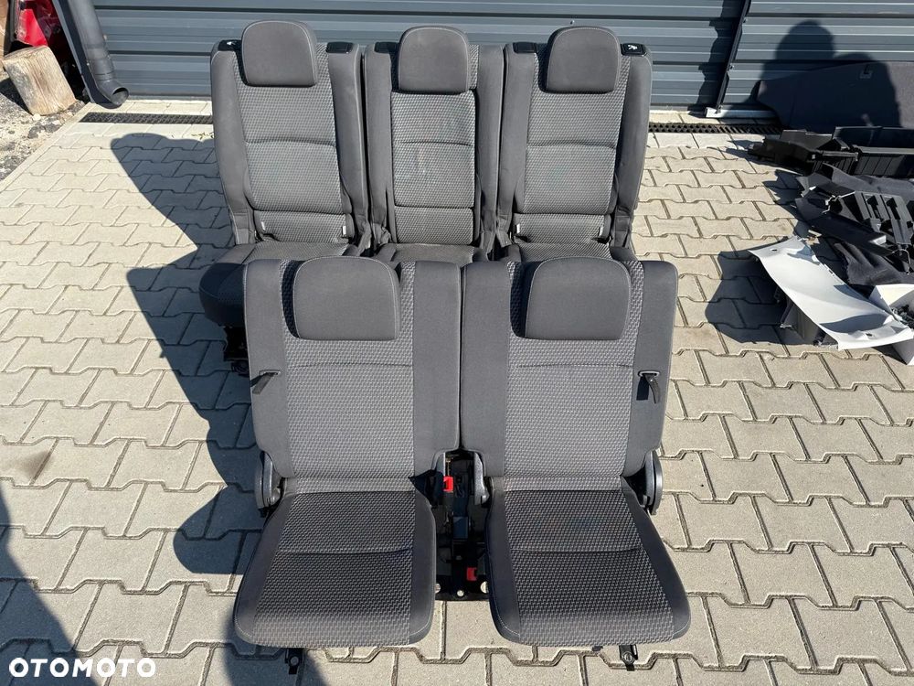 TOYOTA VERSO LIFT 13-18 FOTELE 2 3 RZĄD PASY PLASTIKI PRZEKŁADKA VANA - 3