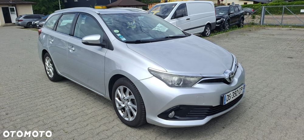 Toyota Auris 1.6 D-4D Edition S+ - 1