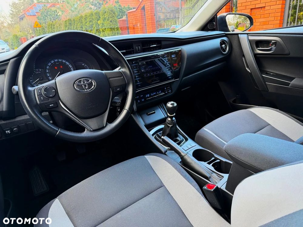Toyota Auris 1.33 VVT-i Comfort - 25