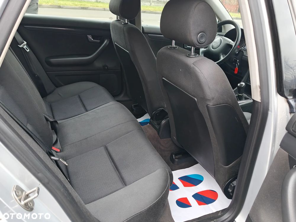 Audi A4 Limousine - 18