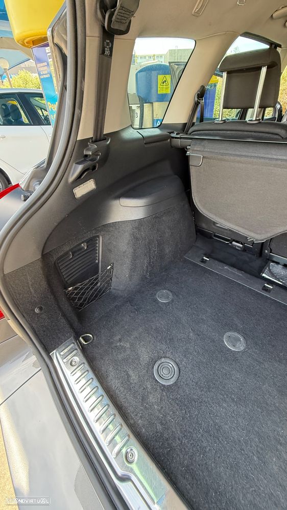 Peugeot 308 SW 1.6 HDi Premium - 25