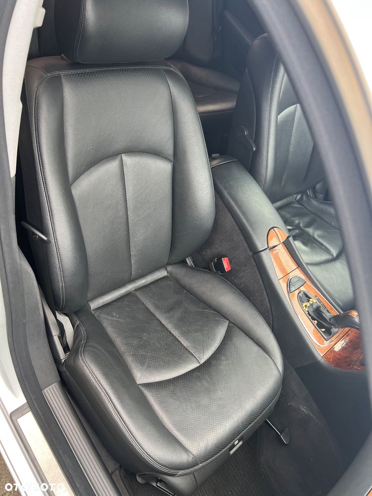 Mercedes-Benz Klasa E 280 4-Matic Elegance - 23