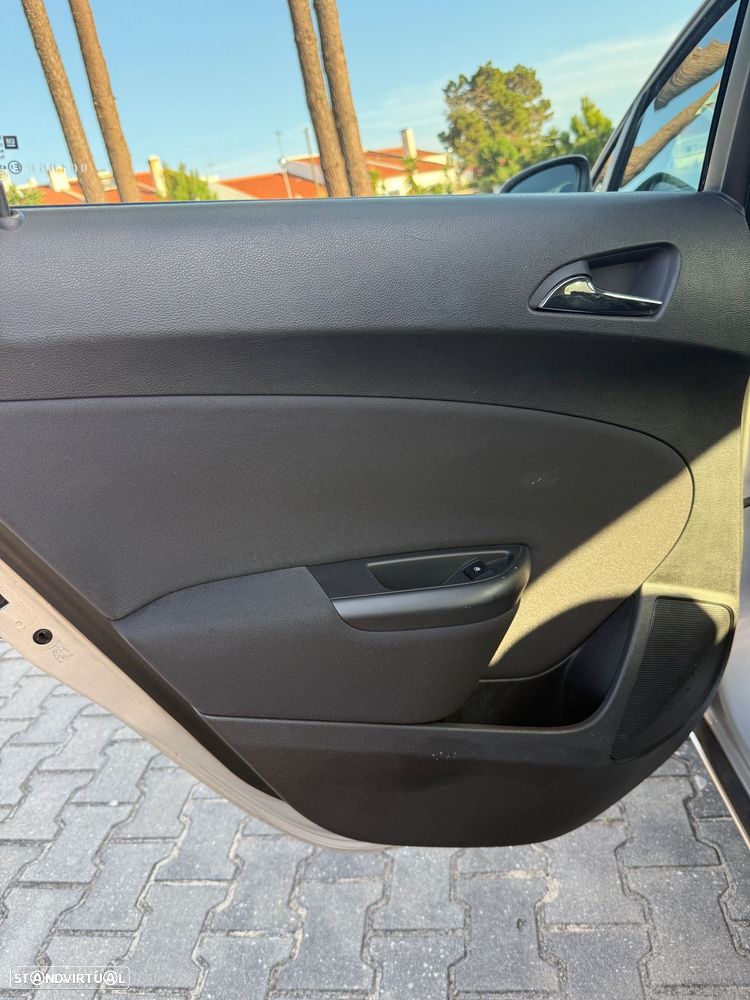 Opel Astra Sports Tourer - 17