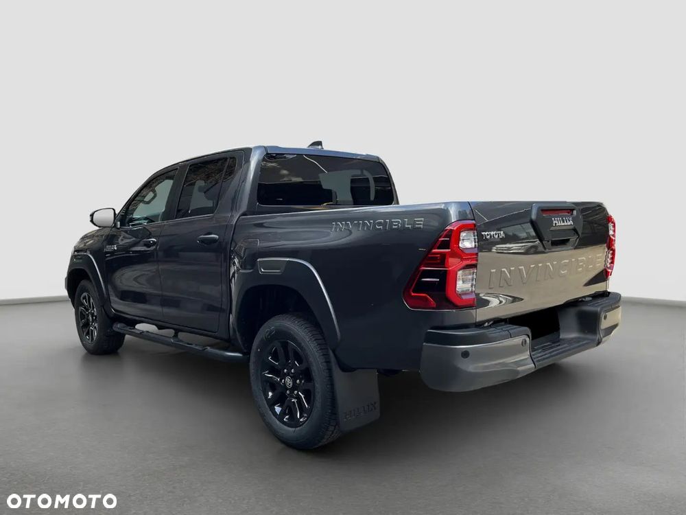 Toyota Hilux 2.8 D-4D Double Cab Invincible 4x4 - 4