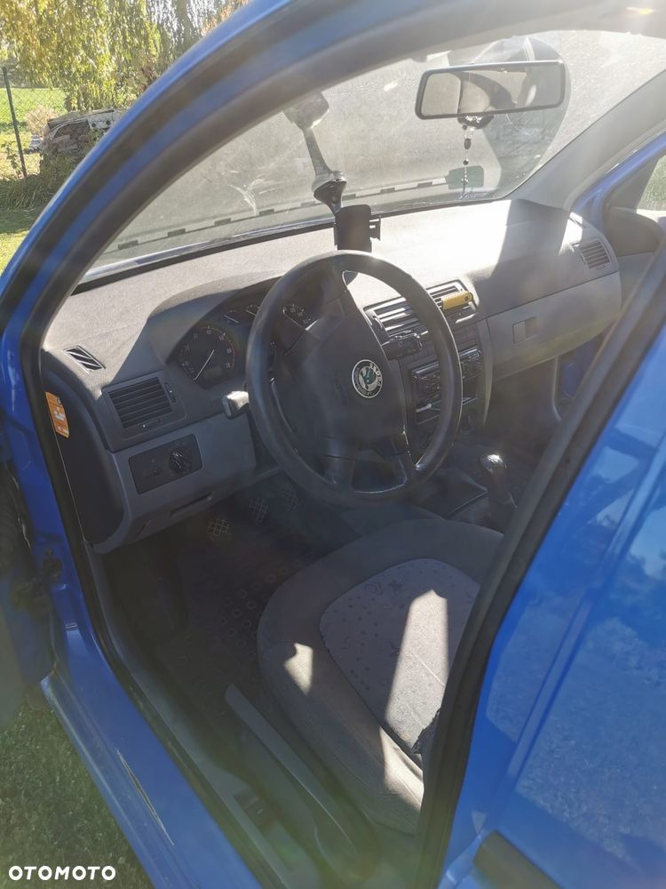 Skoda Fabia 1.2 HTP Fresh - 10