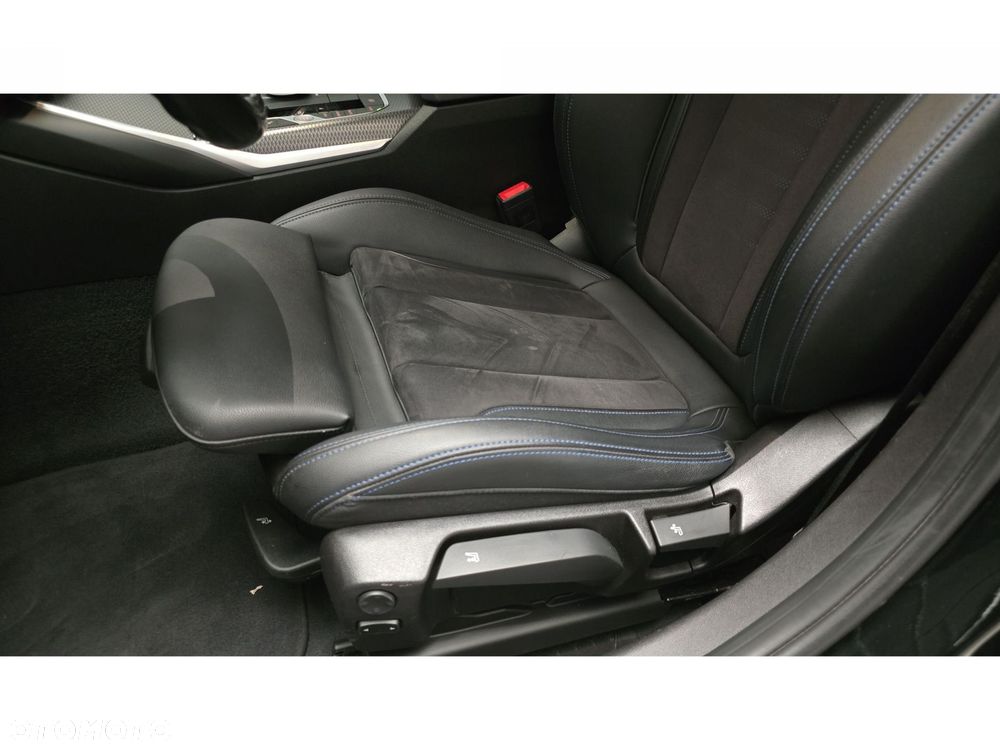 BMW Seria 3 320d xDrive mHEV M Sport - 18