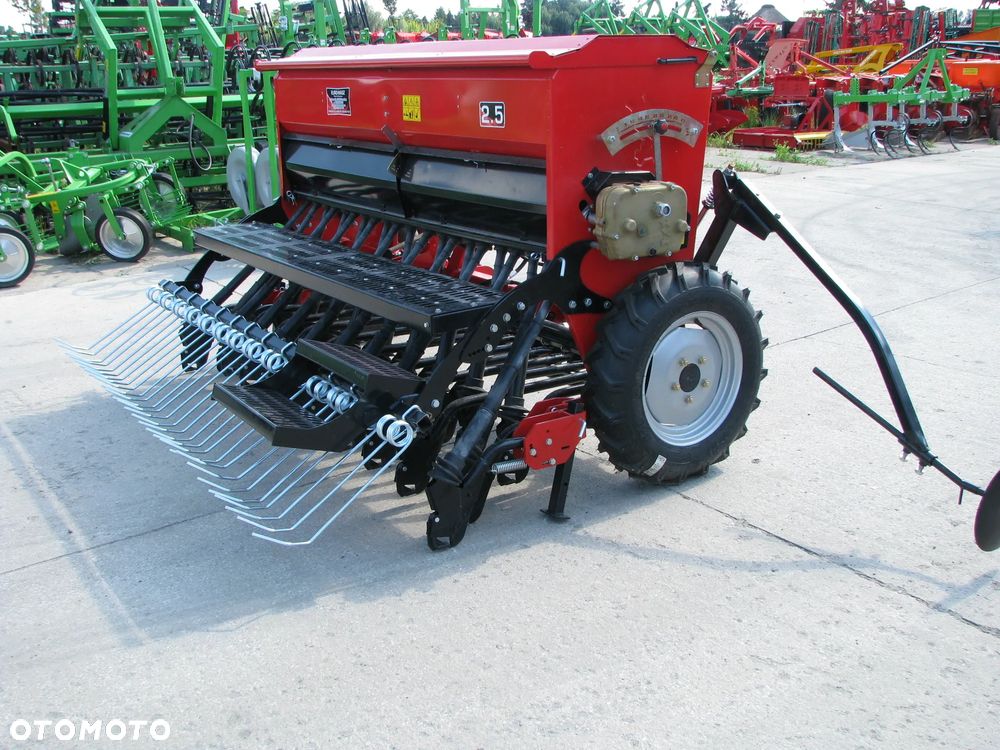 Meprozet Siewnik talerzowy, stopkowy-redlicowy, SR25/SRT25, SR27/SRT27, SR30/SRT30, S107, S107T, poplonów S119, nabudowany SNT30 agregat uprawowo siewny Euro-Masz, Akpil, Agro-Masz - 21