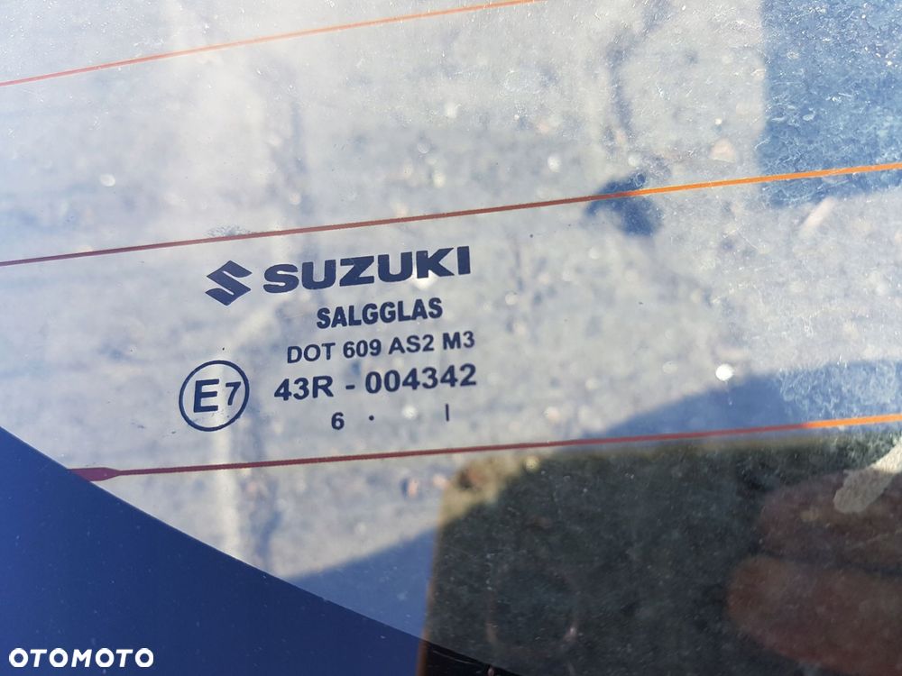 SUZUKI VITARA 3 III 15r- SZYBA KLAPY BAGAŻNIKA TYŁ - 2