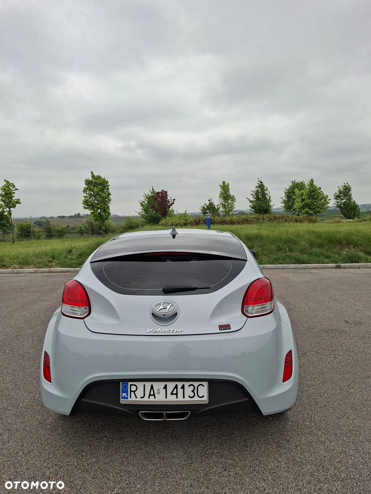 Hyundai Veloster - 9