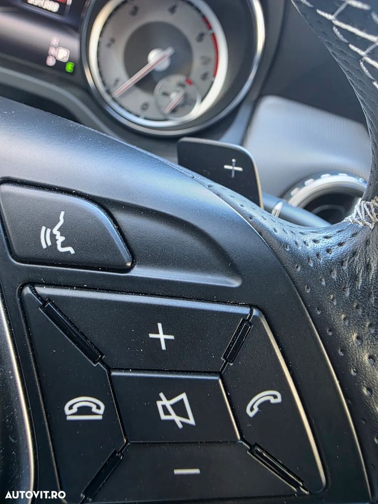 Mercedes-Benz GLA 220 CDI 7G-DCT Urban - 24