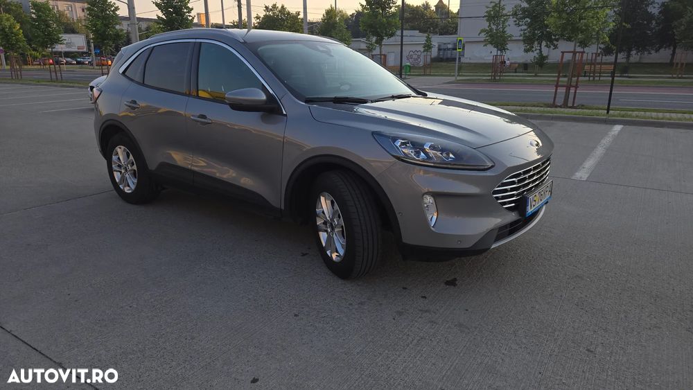 Ford Kuga - 4
