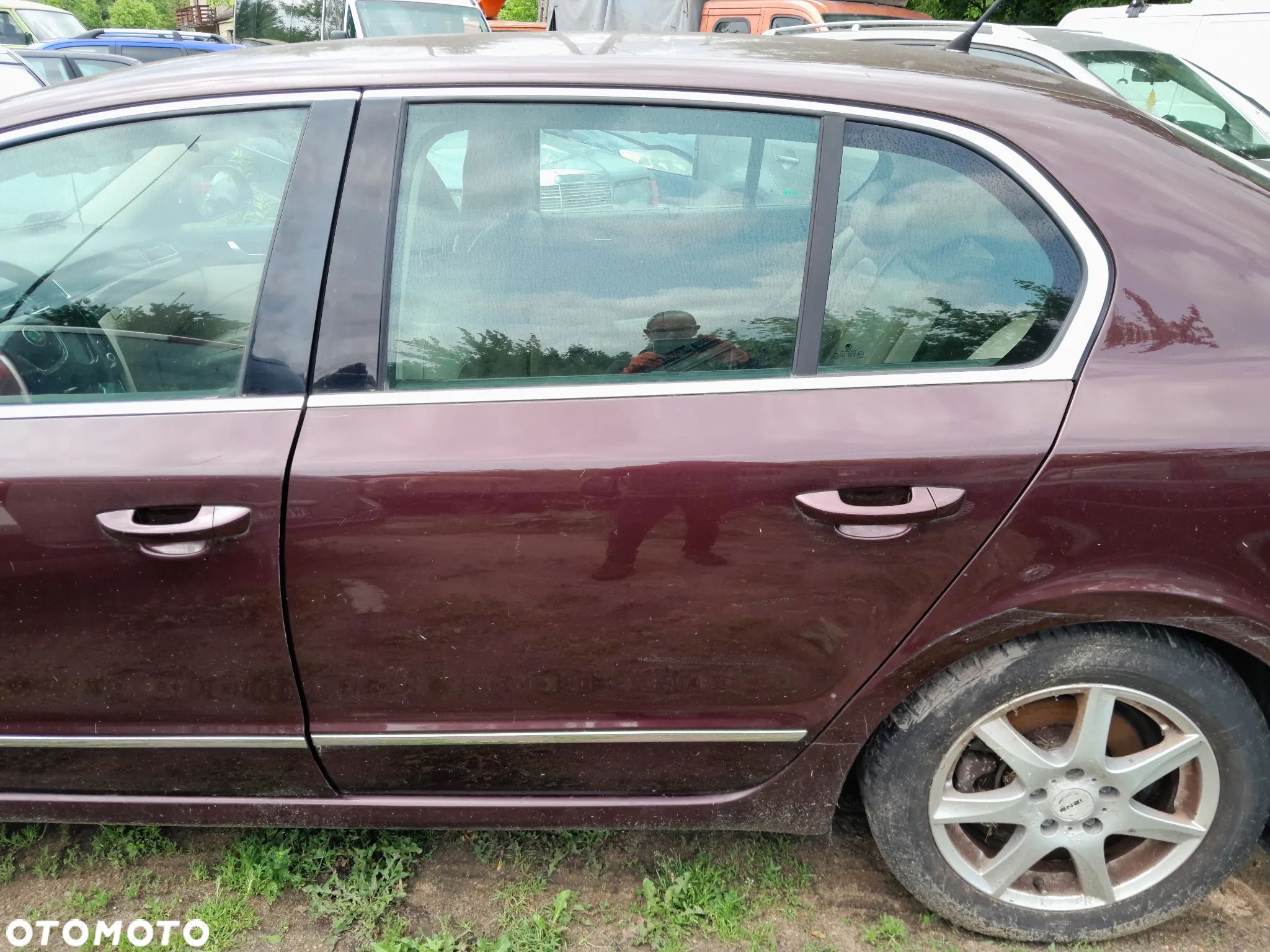 Drzwi tylne lewe SKODA Superb II 08-13r. 9893 - 1