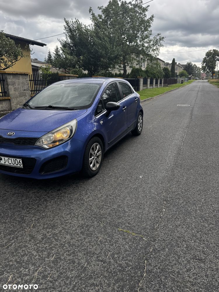 Kia Rio - 6