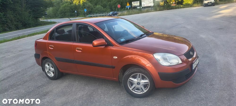 Kia Rio - 2