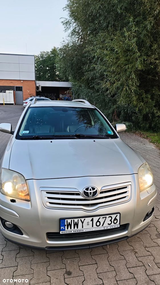 Toyota Avensis - 9