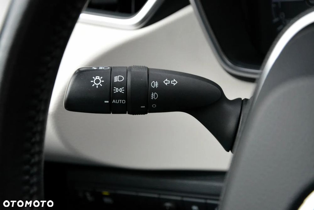 Toyota Corolla 1.8 Hybrid Comfort - 19