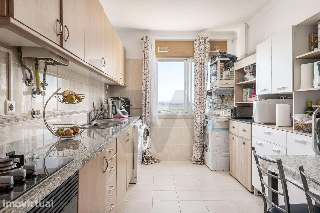 Apartamento com Vista Rio e Campo: Luz Nascente/Poente, Escolas e Comé - Grande imagem: 3/30