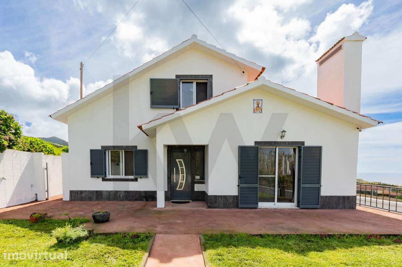 Moradia T5 com Piscina, Vista Mar e inserida num Terreno com 1550m2 em - Grande imagem: 3/23