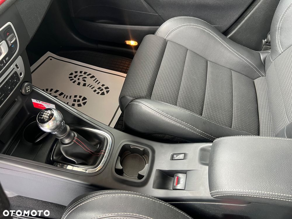 Renault Megane Grandtour TCe 220 Start & Stop GT 220 - 36
