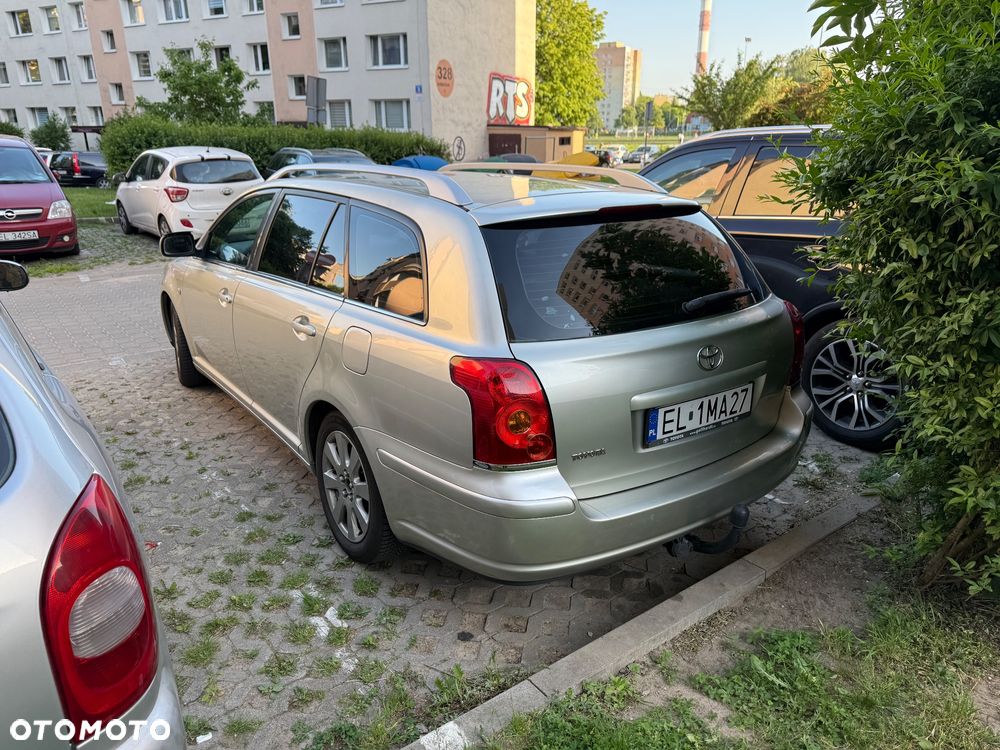 Toyota Avensis 1.8 VVT-i Sol - 3