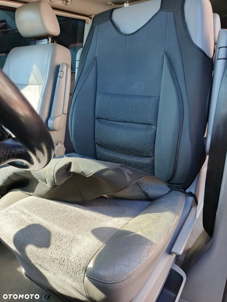 Volkswagen Multivan - 9