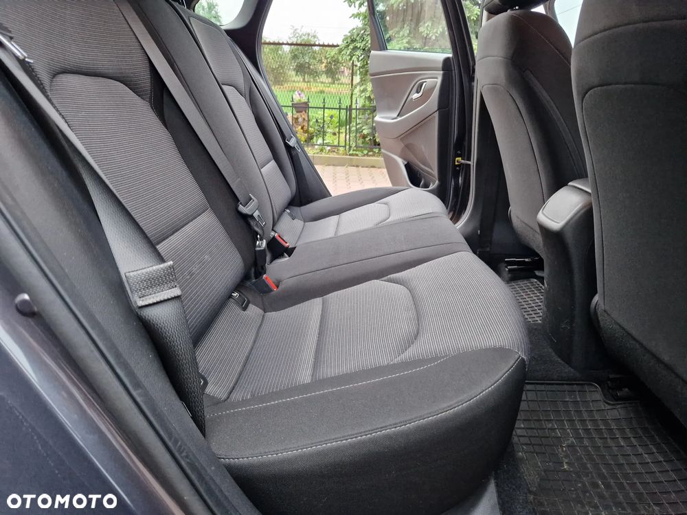 Hyundai i30 1.4 GO Plus - 13