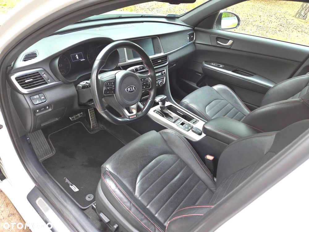 Kia Optima - 10
