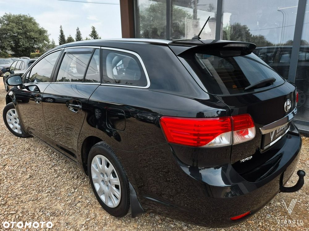 Toyota Avensis 1.8 Sol EU5 - 37