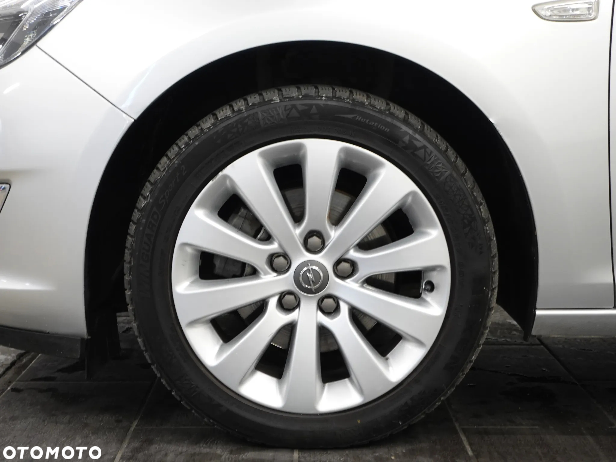 Opel Astra IV 1.6 CDTI Cosmo - 18