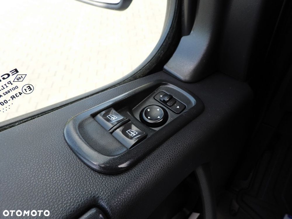 Renault MASTER KONTENER WINDA 8 PALET TEMPOMAT NAWIGACJA LEDY BLIŹNIACZE KOŁA KLIMATYZACJA  145KM - 28