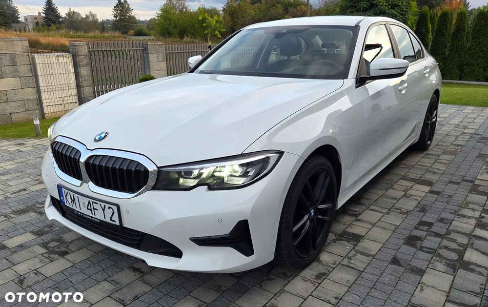 BMW Seria 3 318i Advantage - 26