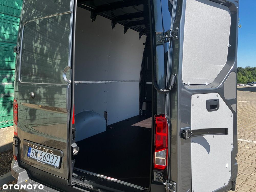 Volkswagen Crafter 35 2.0 TDI L3H3 3640 177 KM - 16