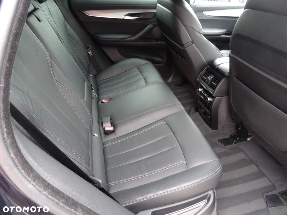 BMW X6 xDrive30d - 15