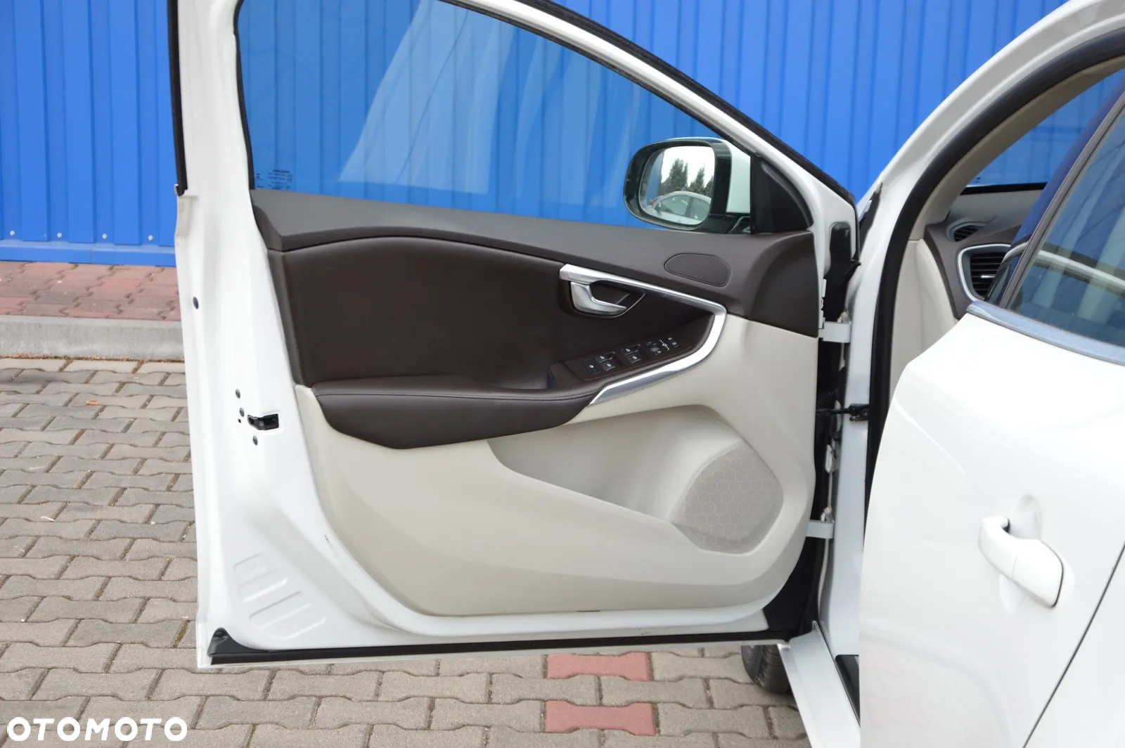 Volvo V40 D2 Summum - 21