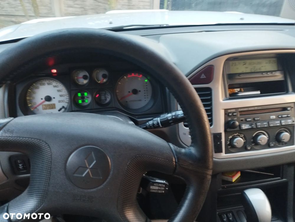 Mitsubishi Pajero 3.2 DID Instyle DAKAR - 19