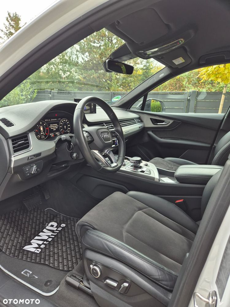 Audi Q7 - 8