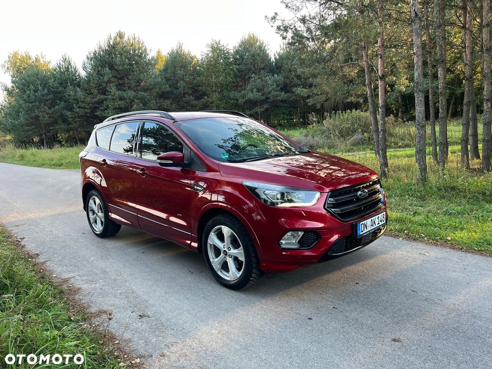 Ford Kuga 1.5 EcoBoost 4x4 ST-Line - 1