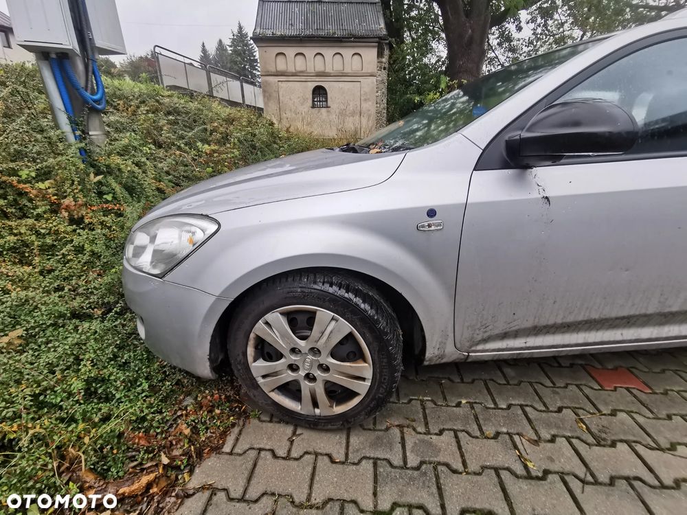 Lampy tył prawe, lewe KIA Ceed I kombi 2008r - 6