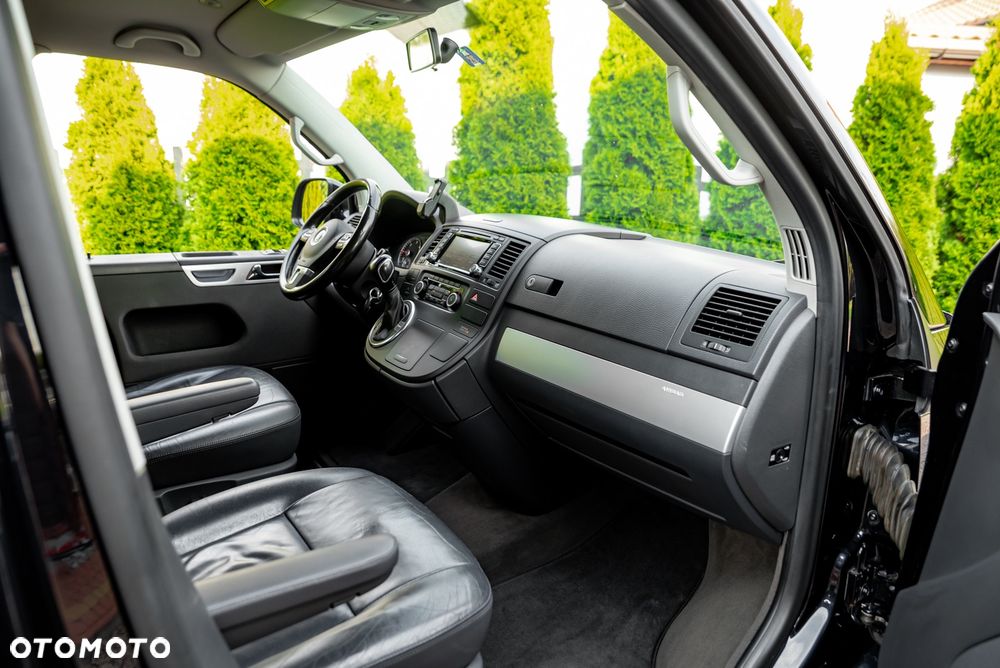 Volkswagen Multivan - 26