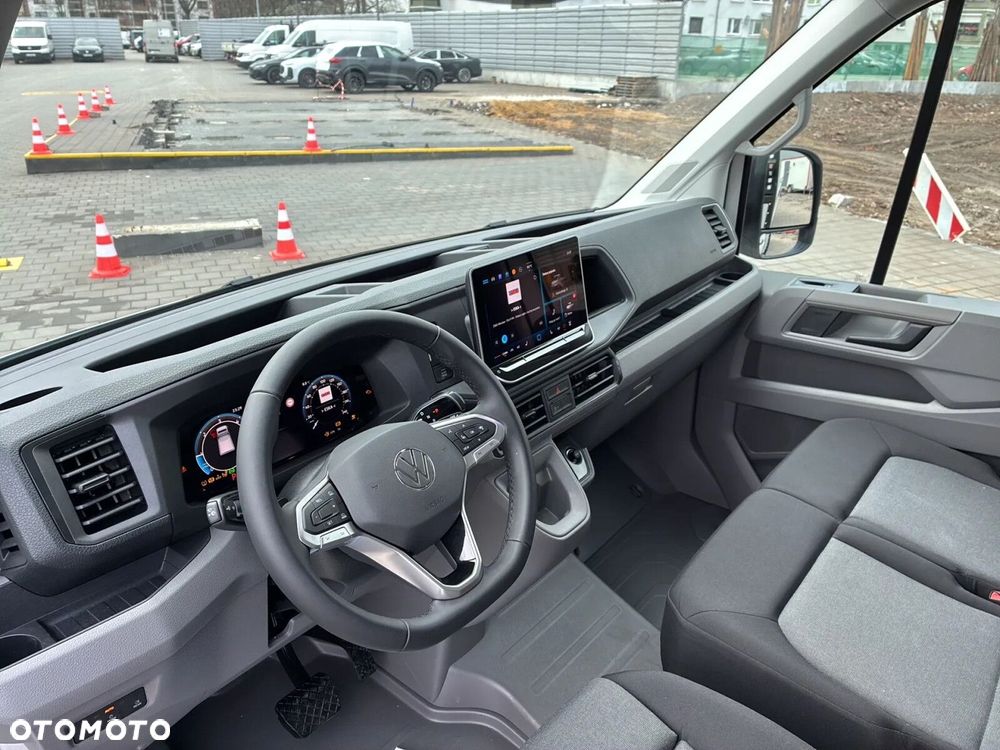 Volkswagen Crafter 35 Skrzyniowy, AUTOMAT/2.0 TDI 163 KM r. o. 4490mm - 23