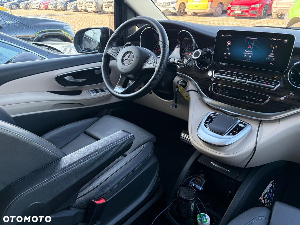 Mercedes-Benz Klasa V 300 d 4-Matic Avantgarde 9G-Tronic - 13