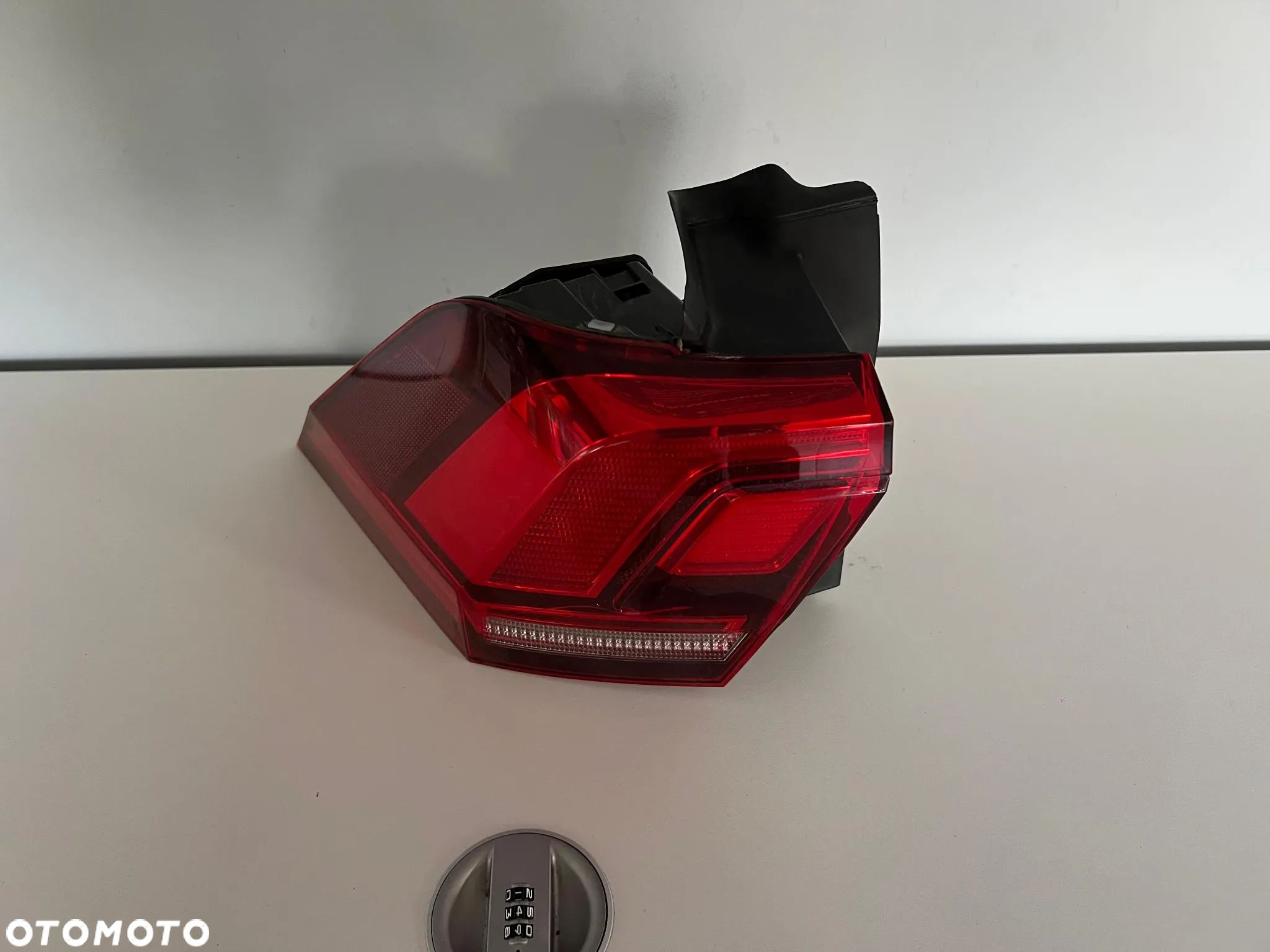 Lampa tylna lewa Volkswagen VW Tiguan 2016 5NA945095C USA - 1