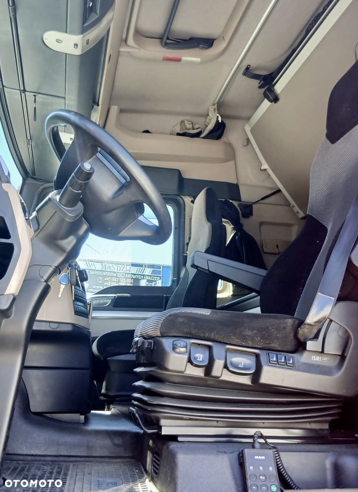 MAN TGX 18.500 XLX AUTOMAT SPOJLERY KLIMA WEBASTO OPONY:90% 698000km 2xALUTANK ACC SKÓRA NAVI EURO 6 2018 ŁADNY - 7